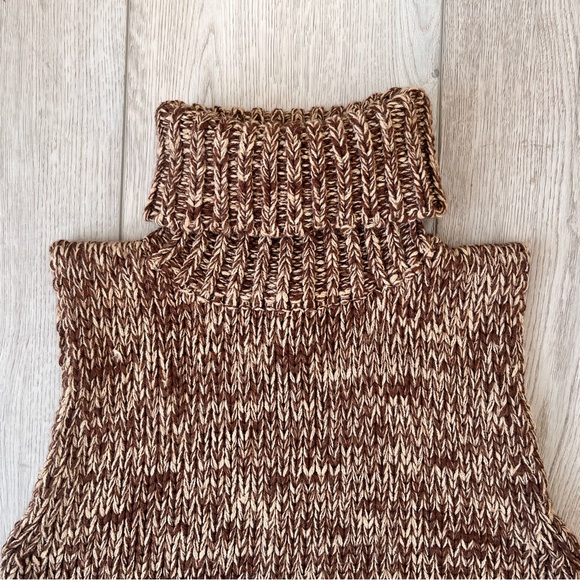 Sleeveless knit - Picture 7 of 10
